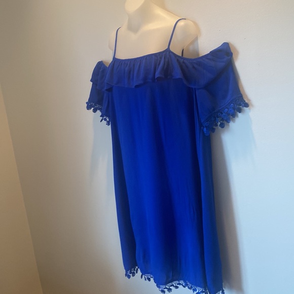 Women’s new dress size medium.  #4 - Picture 5 of 8